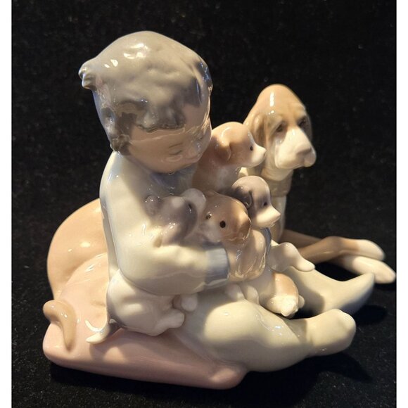LLADRO Boy With Puppies & Mama Dog Porcelain Figurine Nao, LLADRÓ - Picture 3 of 10